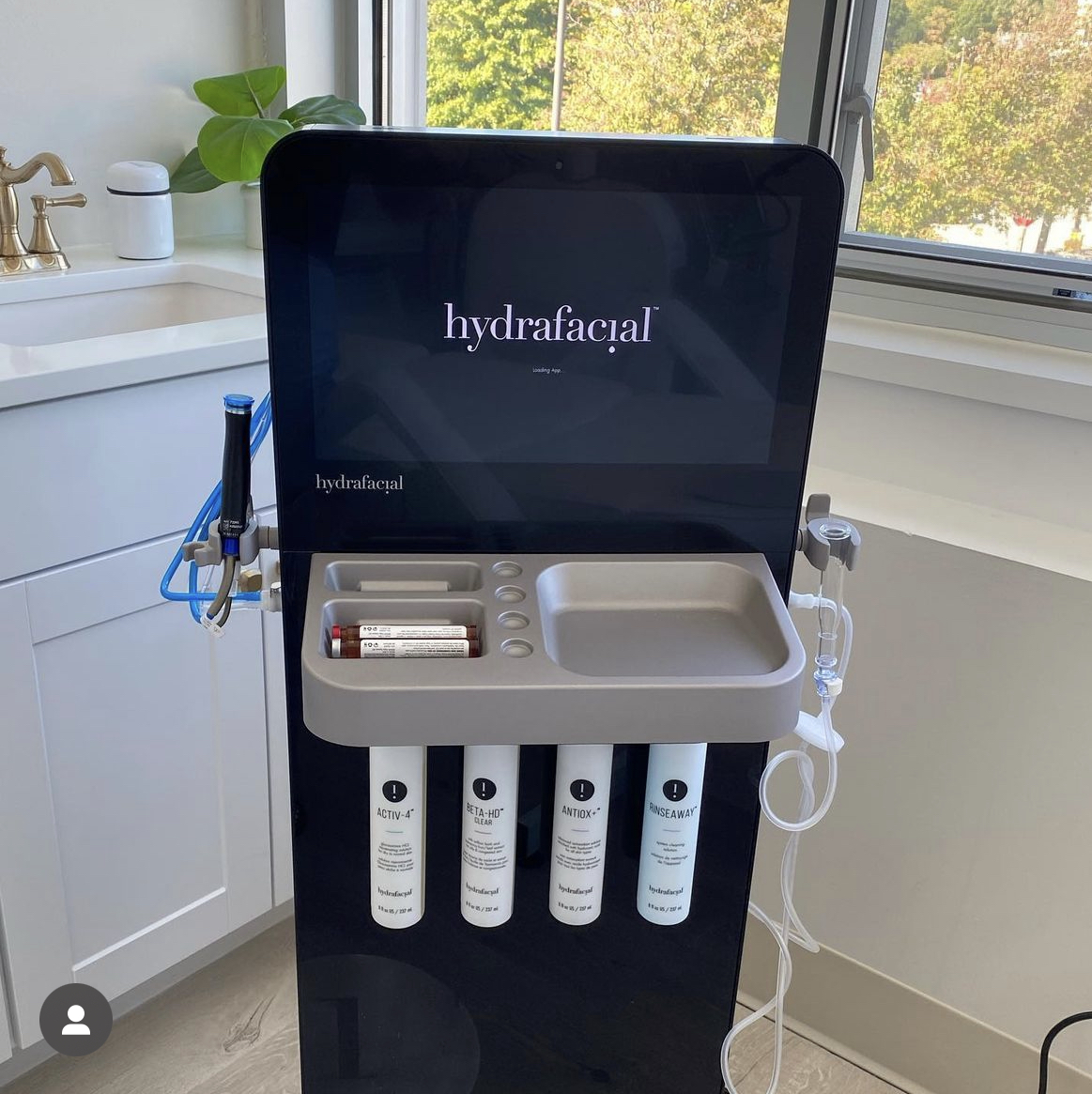 Advanced HydraFacial Syndeo Skin Treatment